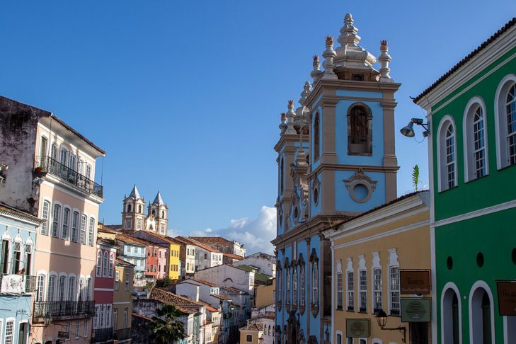 A rica história do Pelourinho remonta ao século 16, quando Salvador foi fundada pelos exploradores portugueses. 