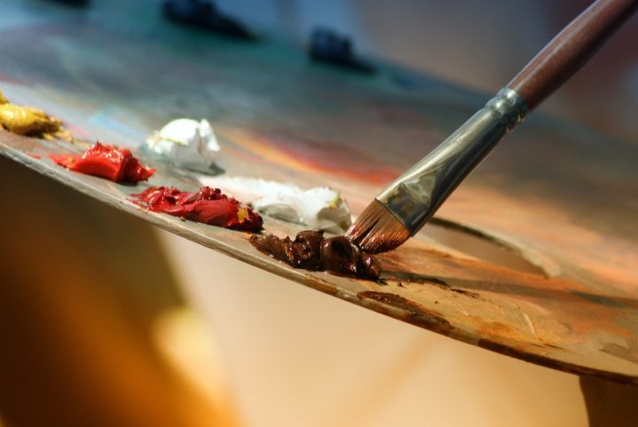 Paulo é só um dos exemplos de artistas brasileiros que fazem sucesso mundo afora e o FLIPAR preparou uma lista com vários outros nomes; conheça!