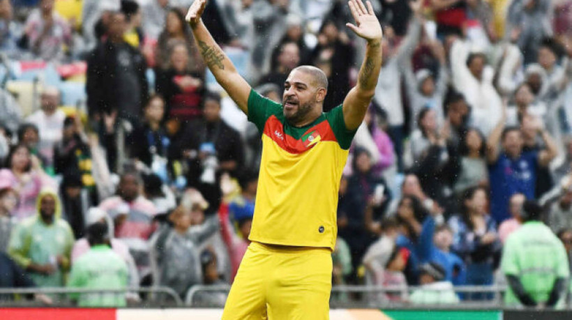 O ex-atacante Adriano Imperador fez uma publicação em sua rede social onde mostrou seus filhos, seu irmão e sua sobrinha 