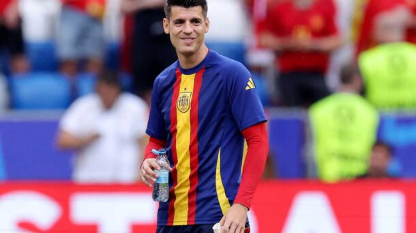MUNICH, GERMANY - JULY 09: Alvaro Morata of Spain inspects the pitch prior to the UEFA EURO 2024 Semi-Final match between Spain and France at Munich Football Arena on July 09, 2024 in Munich, Germany. (Photo by Alex Livesey/Getty Images)