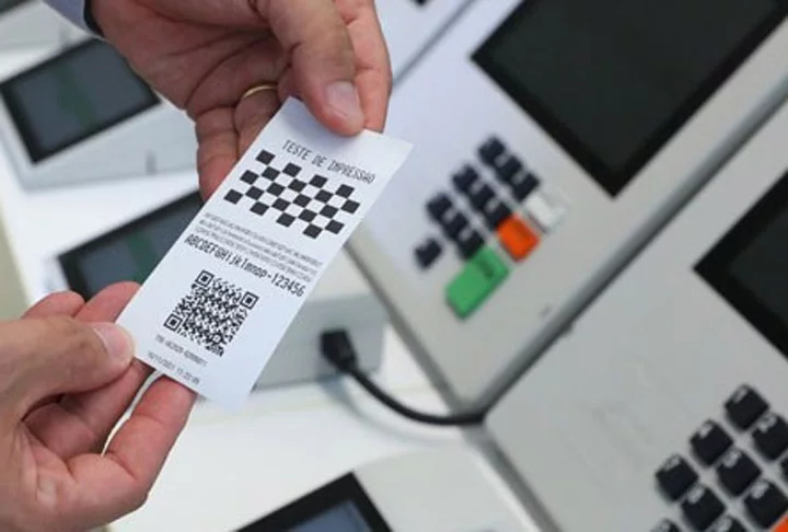 Introduzidas na década de 1990, elas foram projetadas para facilitar e agilizar o processo de votação.