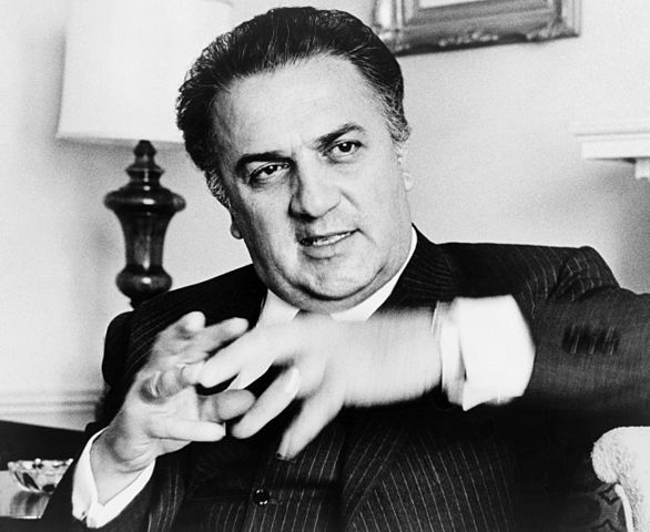 FEDERICO FELLINI -  É considerado um dos diretores mais importantes da história do cinema. Foram quase 50 anos de carreira e 12 indicações ao Oscar