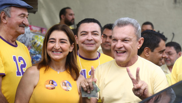 Movimentação na chegada do candidato José Sarto (PDT)