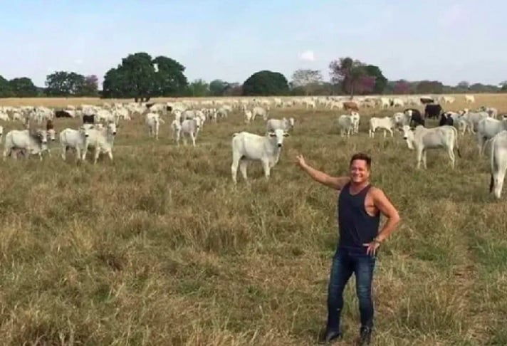 No entanto, o documento pontua que o cantor pode ser responsabilizado já que todos os trabalhadores prestavam serviço para Leonardo, mesmo que de forma indireta.