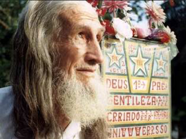 Profeta Gentileza (1917-1996) - Pregador urbano paulista radicado no Rio de Janeiro, tornou-se conhecido por escrever mensagens de paz nas pilastras do Viaduto do Gasômetro. Usava túnica branca, longa barba e se dizia profeta, criando a frase Gentileza Gera Gentileza. 