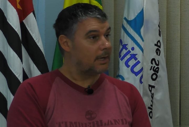 Essas argilas vermelhas são exatamente iguais, química e mineralogicamente, à terra vermelha ou  terra roxa que encontramos em todo o Brasil. Estamos confiantes de que eles representam as superfícies superiores desgastadas in situ das lavas, contou Luigi Jovane.