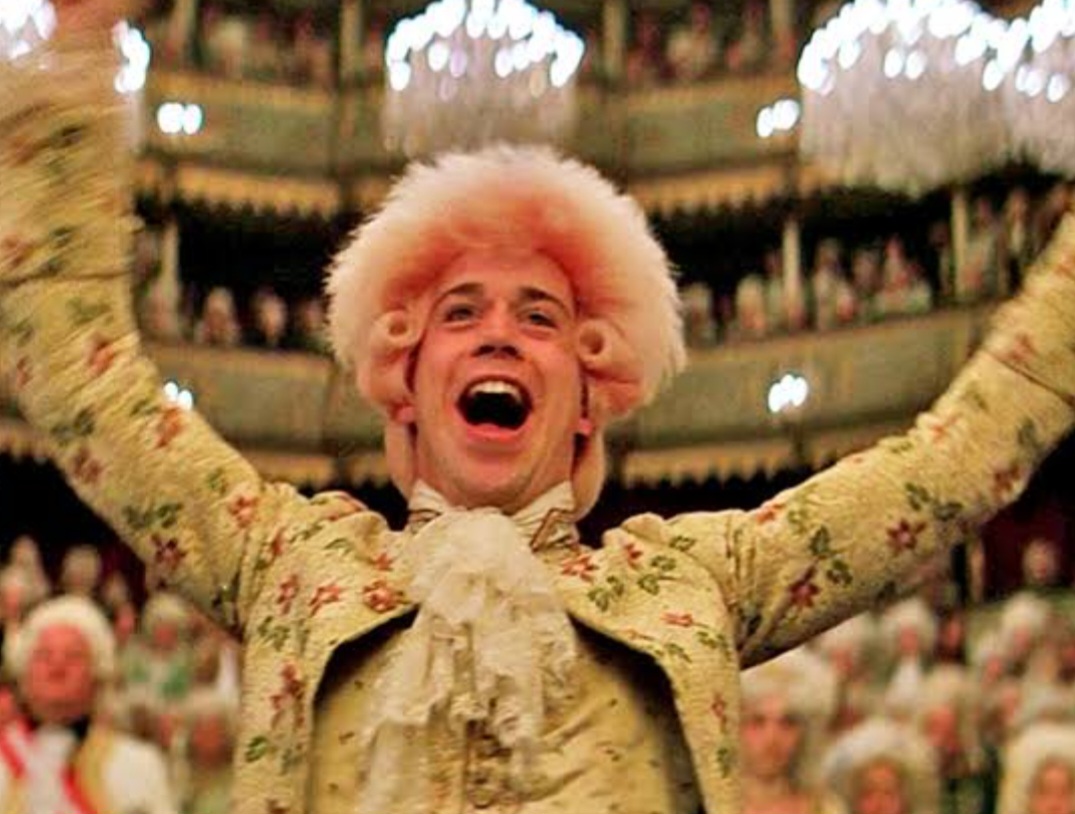 O filme Amadeus ganhou 8 Oscars , em 1985. Melhor Filme
Melhor Diretor (Miloš Forman), Melhor Ator (F. Murray Abraham, no papel de Salieri), Melhor Roteiro Adaptado, Melhor Direção de Arte, Melhor Figurino,  Melhor Maquiagem, Melhor Trilha Sonora Original (adaptada)

