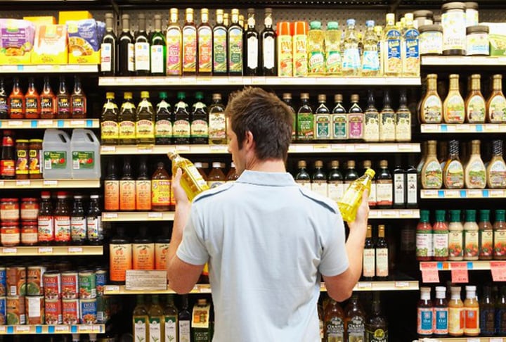 Por conta disso, é importante tomar cuidado na hora de sair comprar o produto. Para ajudar os consumidores a evitar enganos, a pasta recomenda as seguintes dicas: