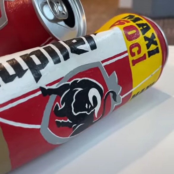 A peça, intitulada All the good times we spent together (Todos os bons momentos que passamos juntos, em tradução livre), foi criada pelo artista francês Alexandre Lavet.