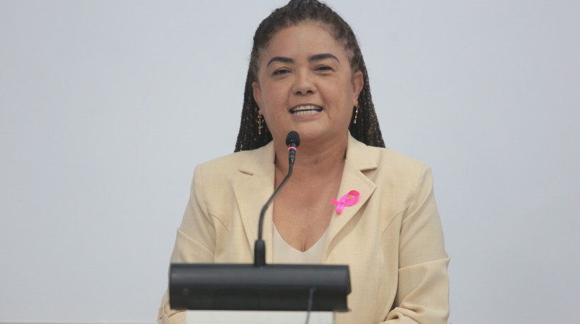 FORTALEZA-CE, BRASIL, 09-10-2024: professora Adriana Almeida, vereadora PT. Sessão na Câmara Municipal de Fortaleza
(foto: Fabio Lima/ OPOVO)