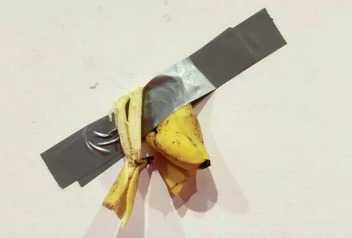 Em 2023, um visitante de uma galeria em Seul, Coreia do Sul, comeu uma banana que fazia parte de uma exposição.