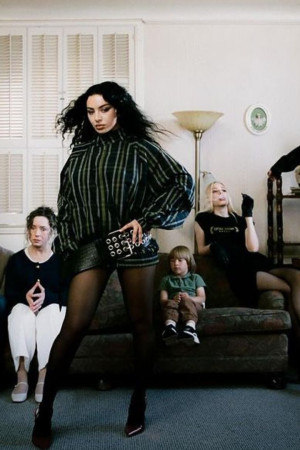 Making off das gravações da música 360 de Charli XCX