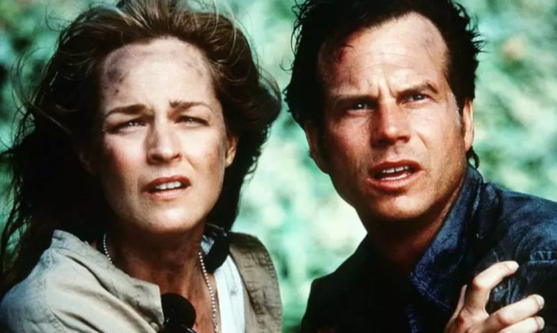Na primeira versão, Dr. Jo Harding (Helen Hunt) e Bill Harding (Bill Paxton) precisam se unir para criar um sistema avançado de alerta climático diante da ameaça de tornados extremamente violentos.