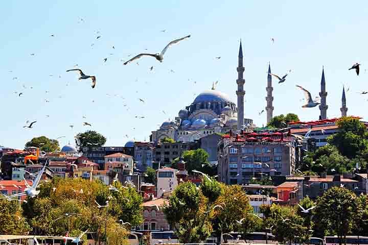 Ao contrário do que muita gente pensa, a maior cidade da Turquia (Istambul) não é mais a capital do país desde 1923.