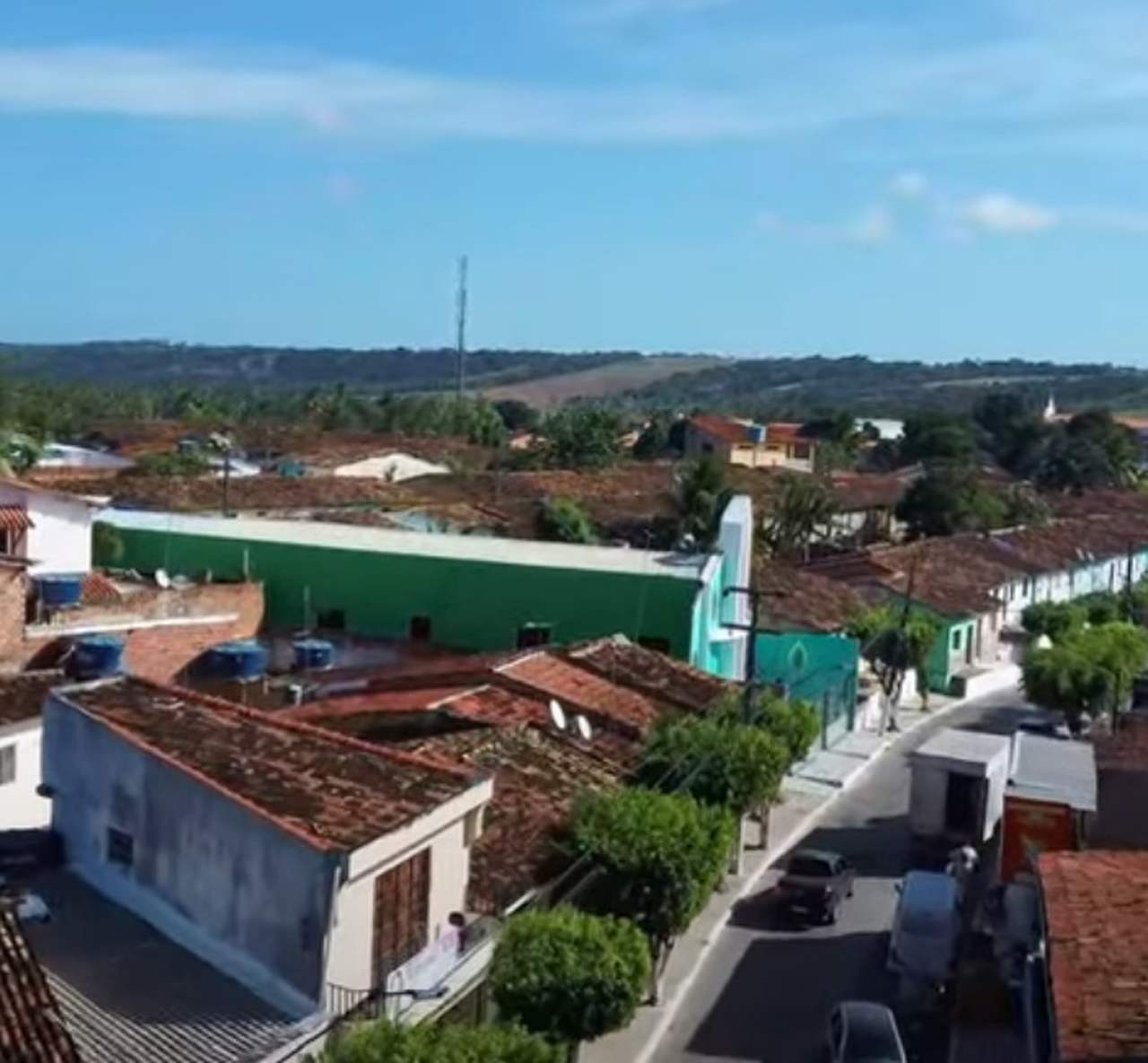 16° lugar: Santa Luzia do Norte - Alagoas - Tamanho territorial: 28,857 km² - Destaca-se por sua economia baseada na agricultura, especialmente na produção de cana-de-açúcar e mandioca. Além de sua importância agrícola, a cidade também valoriza o turismo, com atrações culturais e naturais que refletem a história e as tradições da região.