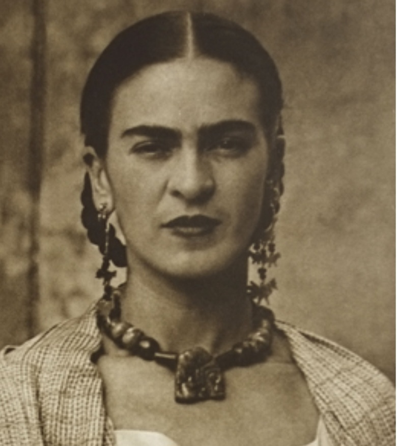 Em seus quadros, Frida Kahlo retratou as diversas tragédias e sofrimentos que marcaram seus 47 anos de vida. 

