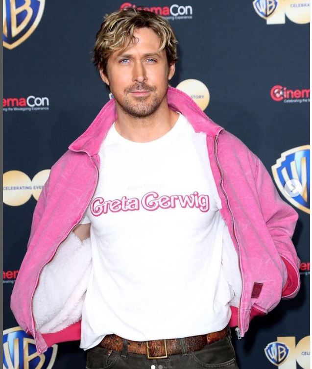 Nos últimos tempos, Ryan Gosling tem permanecido sob os holofotes em Hollywood. Ele concorreu ao Oscar de Melhor Ator Coadjuvante como o Ken do filme Barbie.