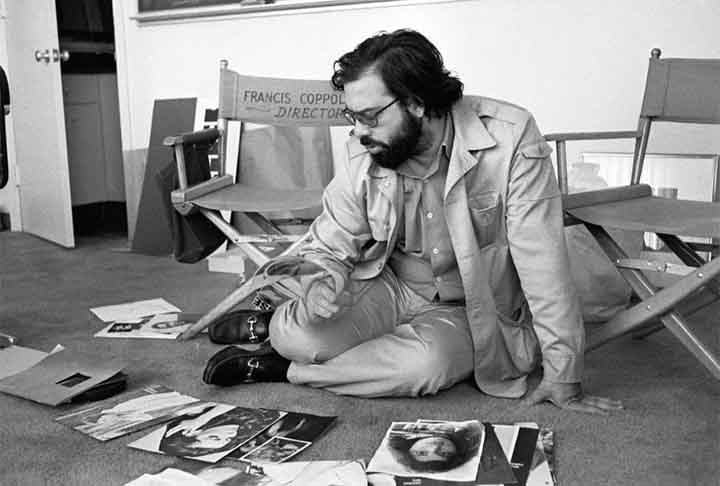 Filho de uma atriz e um músico, ambos imigrantes italianos, Coppola nasceu em Detroit, no estado do Michigan, e cresceu em Nova York. Ele é um dos cineastas mais cultuados da sétima arte. 
