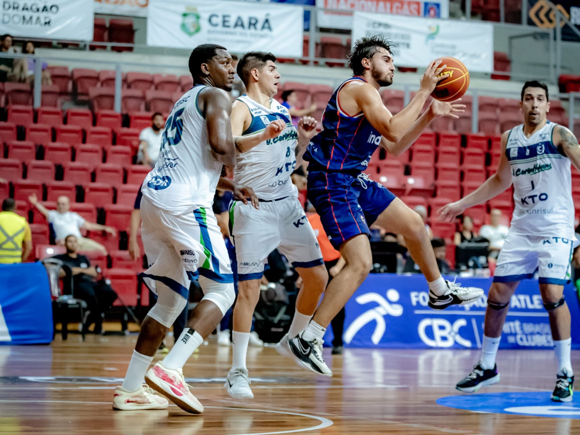 Carcalaion conheceu sua primeira derrota no NBB