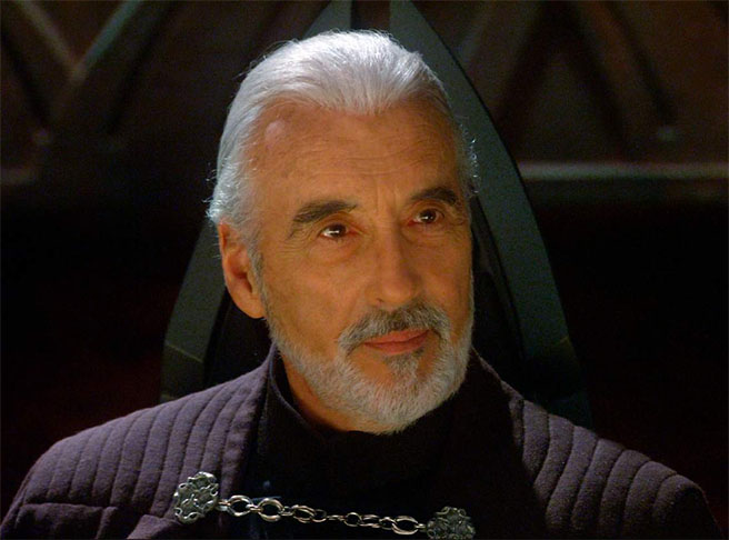 Christopher Lee (1922 - 2015) - Conde Dookan/Darth Tyranus
O ator britânico, nascido em 27/5/1922, morreu em 7/6/2015, aos 93 anos