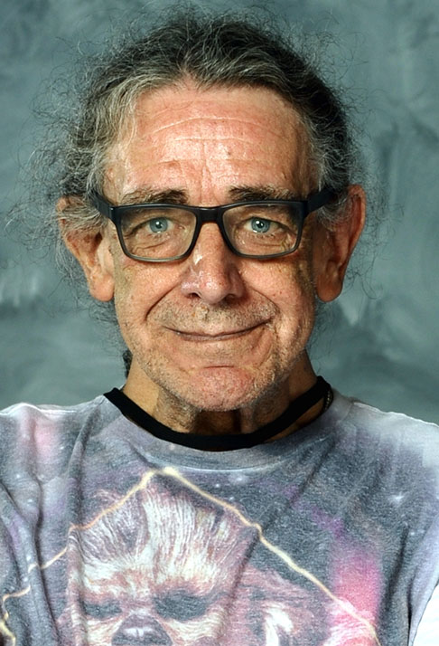 Peter Mayhew foi escolhido para o papel, principalmente, por causa de sua altura: incriveis 2,20 metros, que causavam espanto por onde ele passa a.