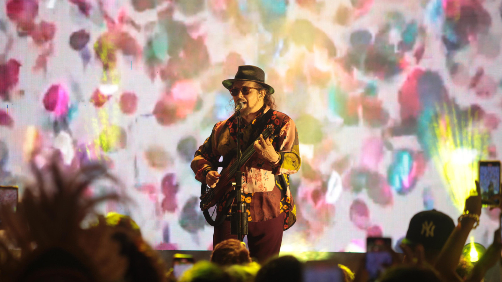 Show de Geraldo Azevedo encanta público