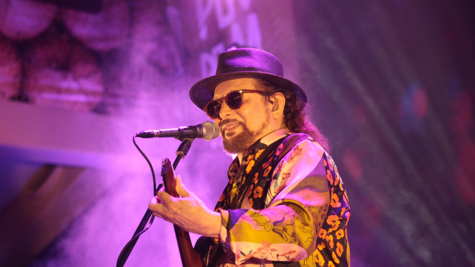 Show de Geraldo Azevedo encanta público