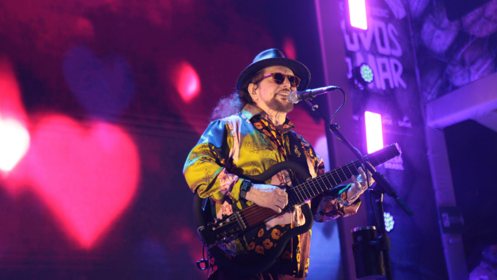 Show de Geraldo Azevedo encanta público