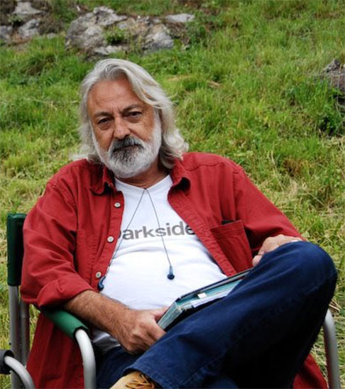 Andrew Jack também foi técnico de dialetos de filmes de Star Wars. Ele era dublador e preparador de voz e sotaques. Fez consultoria para grandes produções, como Vingadores. 