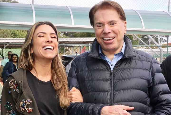 No dia 1/9, Patricia Abravanel apresentou o primeiro Programa Silvio Santos após a morte do apresentador, ocorrida no dia 17/8.  Ele tinha 93 anos e sofreu uma broncopneumonia após ser infectado pelo vírus influenza (H1N1).  A atração foi marcado por forte emoção.  Hoje é a primeira vez que eu estou aqui e sei que meu pai não vai estar me assistindo através da televisão, disse a filha do comunicador. 