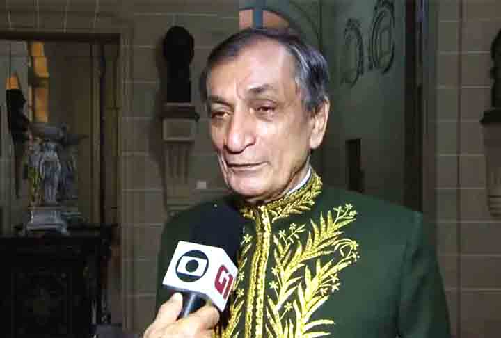 Membro da Academia Brasileira de Letras, Cicero havia sido diagnosticado com Alzheimer e se submeteu a suicídio assistido no país europeu. 
