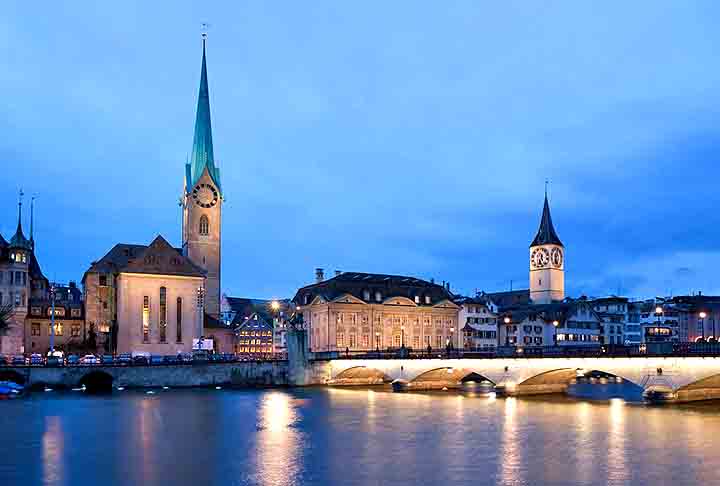 Cicero submeteu-se à morte assistida na Associação Dignitas, na cidade de Zurique. O procedimento auxilia pessoas que padecem de problemas sérios de saúde ou doença terminal e estejam em condições de decidirem sobre cuidados e tratamentos.
