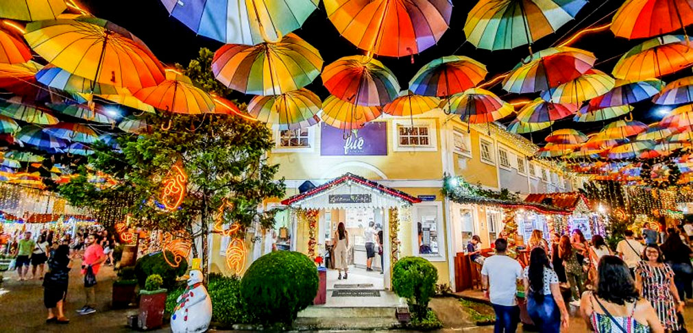 Penedo (RJ) - Principal colônia escandinava no Brasil, tem bela arquitetura e ótimas opções de chocolate e sorvete finlandeses. Dentro da chamada Pequena Finlândia está a Joulupukin Suklaa (Chocolate do Papai Noel), incluindo fondues que fazem sucesso.