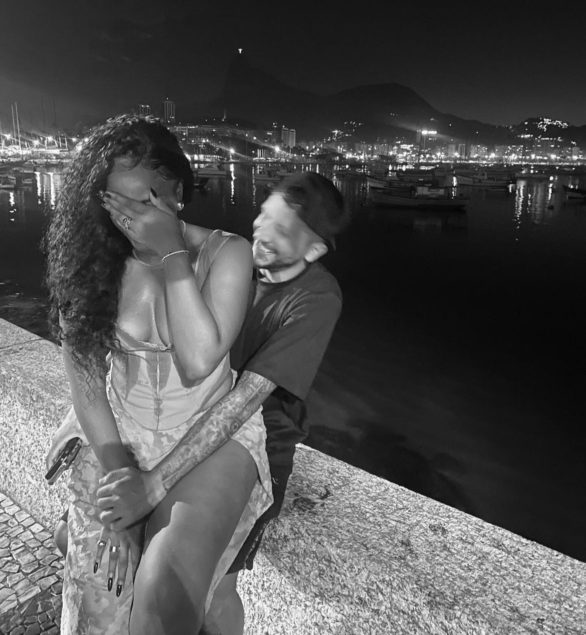 Na madrugada após o bafafá, o jogador se manifestou nas redes sociais e assumiu o erro: Ela [Iza] não merecia passar por isso! E ao mesmo tempo obrigado por ter avisado ela antes… Assumo toda a minha m*, falei muita besteira num momento de fraqueza.