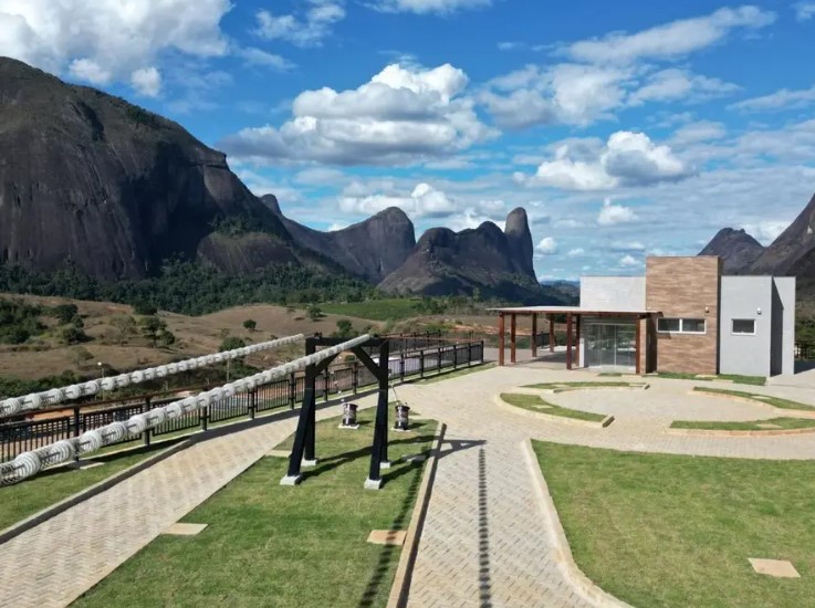 Em agosto, foi inaugurado o maior circuito de tirolesas da América Latina, em Pancas (ES). A estrutura tem aproximadamente três quilômetros de extensão – uma com 2.100 metros e outra com 900 metros de extensão. O ponto mais alto tem cerca de 400 metros e a velocidade para a descida é de até 120 km/h.