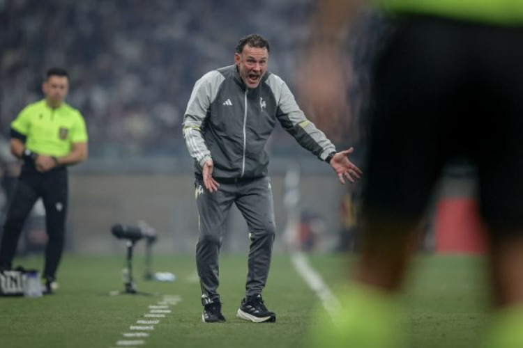 Milito, do Atlético, define derrota ‘Impossível analisar’