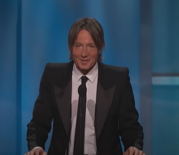 Keith Urban é um artista cuja paixão pela música e pela vida ressoa em tudo que faz. Com um legado em crescimento, ele continua a inspirar com sua autenticidade e talento.