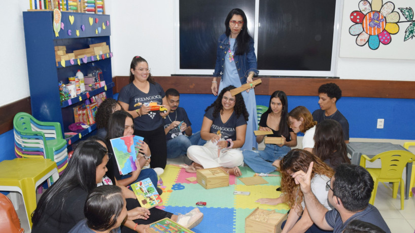 O Curso de Pedagogia tem duração de quatro anos e é ofertado nas modalidades presencial e a distância (EaD) 