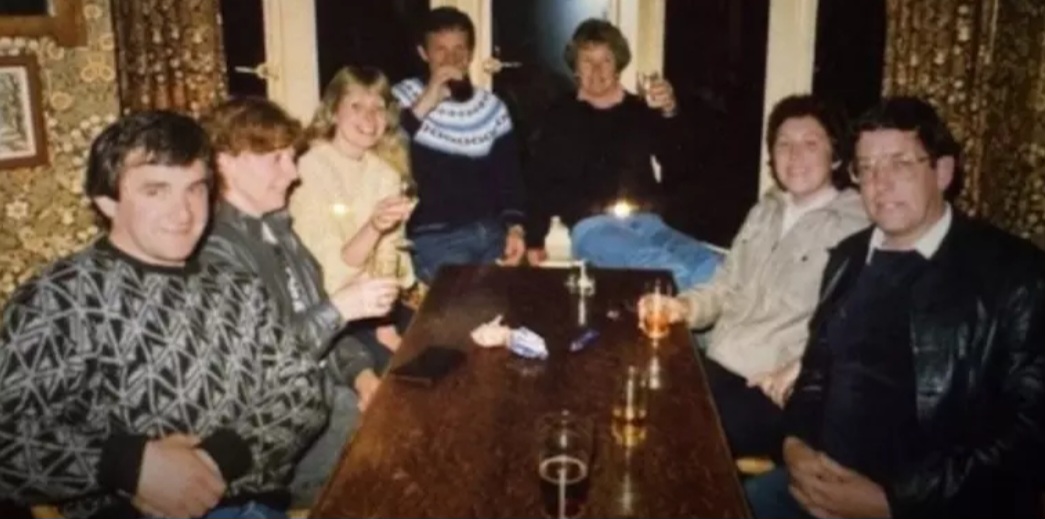 O grupo diz que foram poucas as vezes em que não se encontraram. E até mesmo durante a pandemia da Covid-19 eles conseguiram manter o bate-papo, fazendo os encontros pela internet.  Eles contam com bom humor que, ao longo do tempo, os assuntos das conversas, que eram frequentemente sobre mulheres e relacionamentos, passaram a ser sobre cuidados com a próstata e aposentadoria.