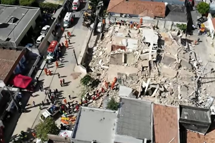 Prédio residencial (Fortaleza, 2019): O Edifício Andrea desabou em 15/10/19, deixando nove mortos e sete feridos. Segundo a Polícia Civil, a atuação de dois engenheiros e um pedreiro foram determinantes para a queda do prédio. 