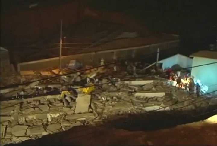 Prédio residencial (Salvador, 2010): Três pessoas perderam a vida devido ao desabamento de um prédio de sete andares em construção que caiu sobre uma residência. A empresa responsável pela edificação não possuía o alvará necessário para realizar a obra.