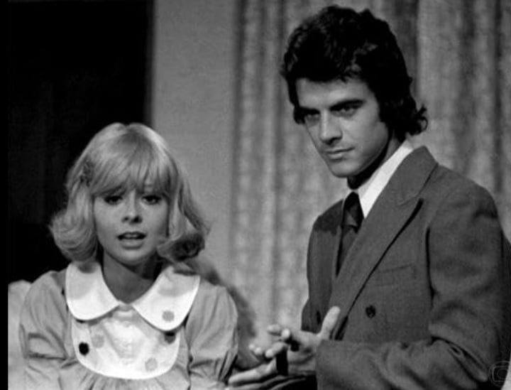 Sua estreia na TV foi em 1970, na telenovela A Mansão dos Vampiros, da extinta TV Excelsior. Em 1972, seguiu para a TV Globo, onde começou com papéis menores em novelas como Bicho do Mato e A Patota.