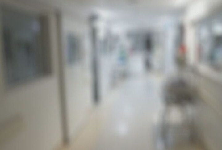 pandemia de COVID-19 resultou na morte de mais de 6,9 milhões de pessoas em todo o mundo, segundo a Organização Mundial da Saúde (OMS). Contudo, alguns estudos sugerem que o número real de mortes pode ser significativamente maior, considerando subnotificações e mortes indiretas ligadas ao impacto do vírus 