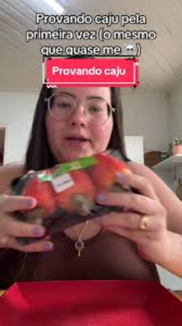 Uma influenciadora digital de Jundiaí (SP) precisou buscar atendimento hospitalar após ingerir uma castanha de caju crua. Samara Tarissio publicou um vídeo nas redes sociais do momento em que retirou a castanha da casca com uma faca e a comeu. 
