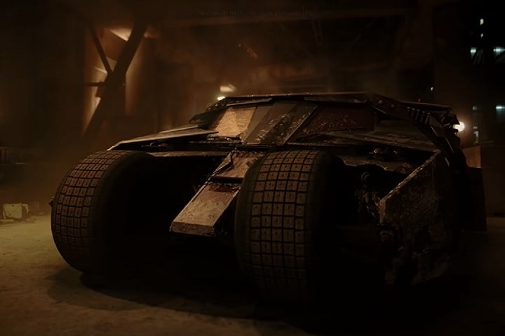 Os interessados devem se preencher um formulário no site (https://brucewaynex.com/) e, após efetuado o pagamento, aguardar cerca de 15 meses até a entrega. Relembre outros Batmóveis icônicos do Homem-Morcego!