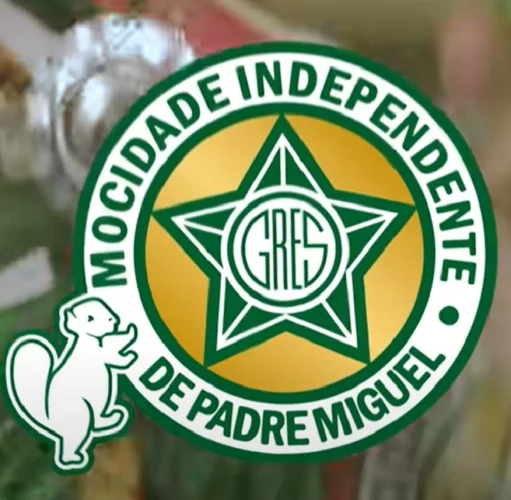 Meu caju, meu cajueiro; Pede um cheiro que eu dou; O puro suco do fruto do meu amor. O fruto chegou a ser samba-enredo da Mocidade Independente de Padre Miguel no Carnaval 2024 no Rio de Janeiro.