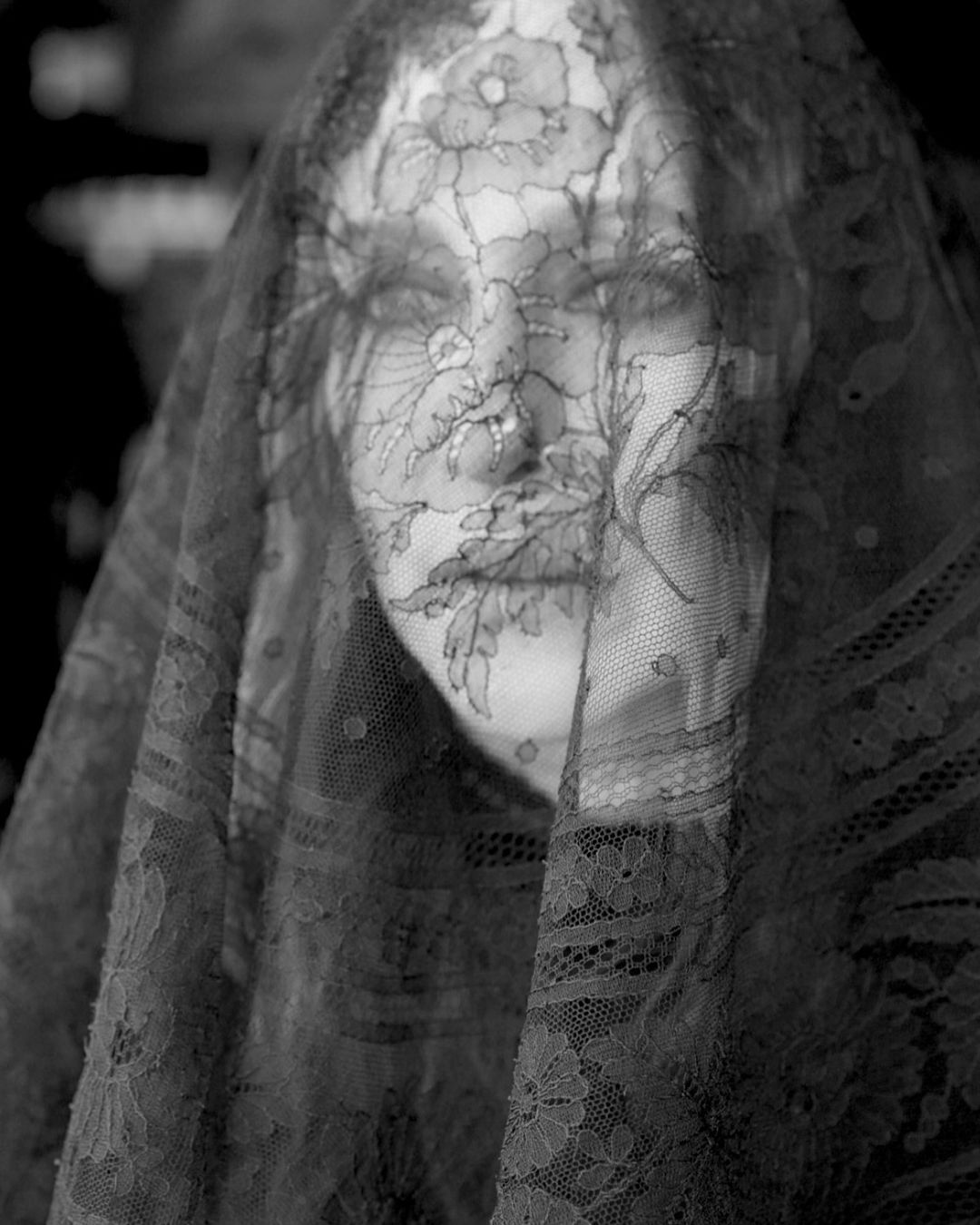 A atriz nunca negou sua ligação com o heavy metal. Em vídeos no Youtube, ela aparece interpretando canções das bandas mais representativas  do gênero, como Iron Maiden e Black Sabbath.
