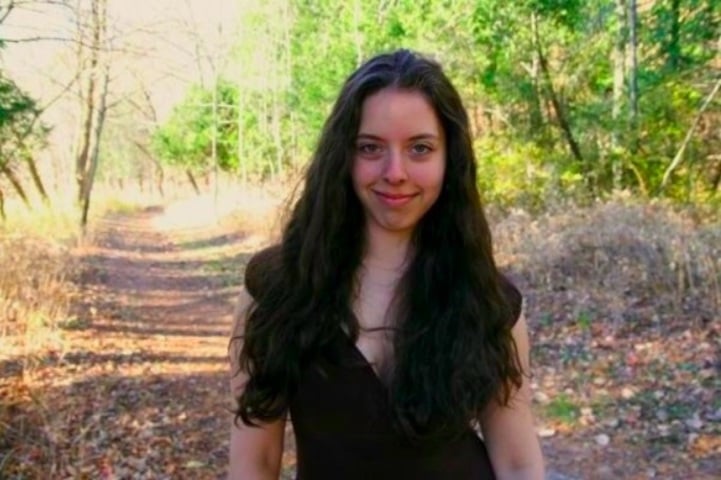 Taylor Mitchell: A talentosa cantora canadense nasceu em Toronto, em 1990. Ela era conhecida como uma das grandes promessas da música folk de sua geração. 