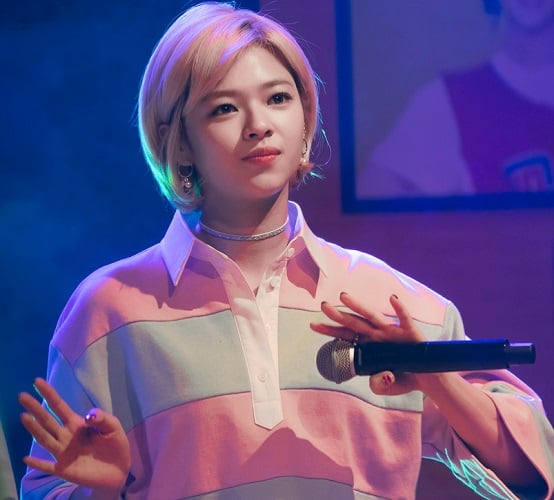 Yoo Jeong-yeon, uma das cantoras mais famosas da Coreia do Sul, completou 28 anos em 1º de novembro.  E,além dela, há muitos sul-coreanos ganhando cada vez mais espaço pelo mundo.