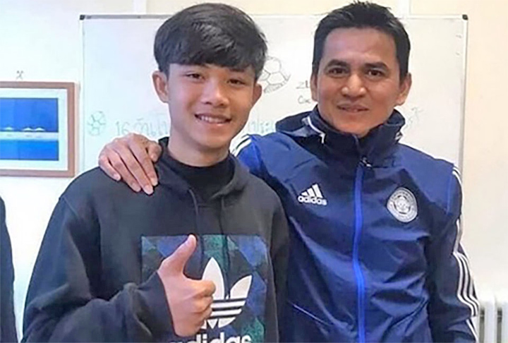 Ele foi encontrado com uma lesão na cabeça. O adolescente estava morando na cidade inglesa de Leicester, numa região a leste do centro do país. 